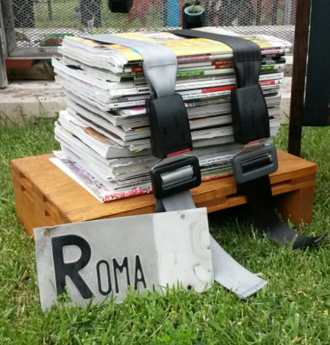 Pouf con riviste